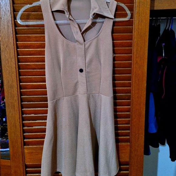 Short Dress - Picture 3 of 3